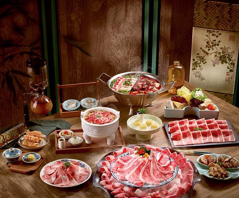 青花驕竹北光明店9月盛大開幕,推出多樣贈菜和故宮套餐88折好康。